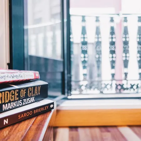 Daire Haizean By People San Sebastián